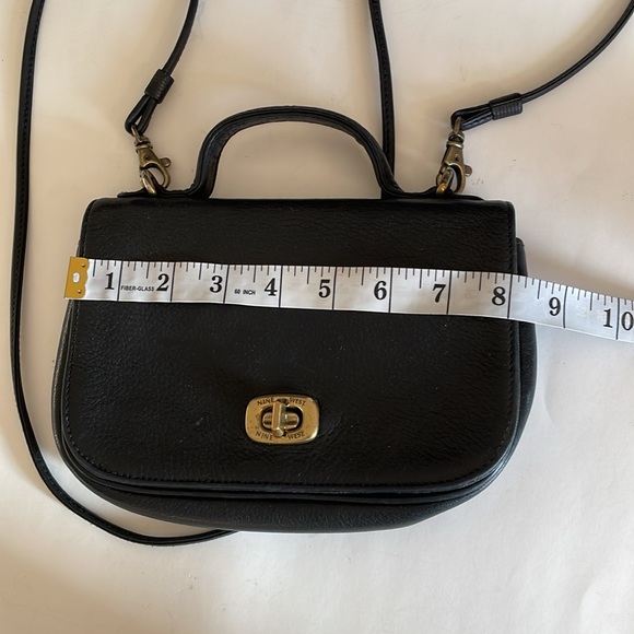 Vintage Nine West Black Small Top Handle Turn Lock Crossbody Bag - Picture 7 of 9